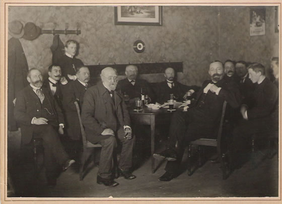 Zum Vergrössern bitte anklicken